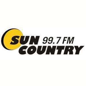Logotipo de la emisora ​​de radio CFXO Sun Country 99.7 FM